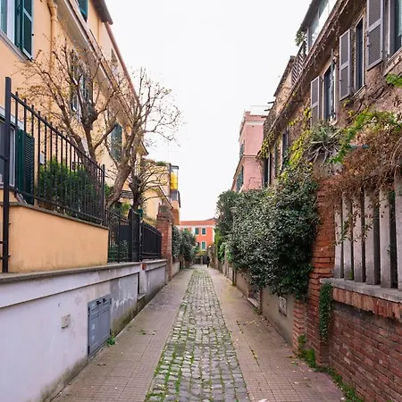 Classical Art - Monteverde With Garden Villa Rome